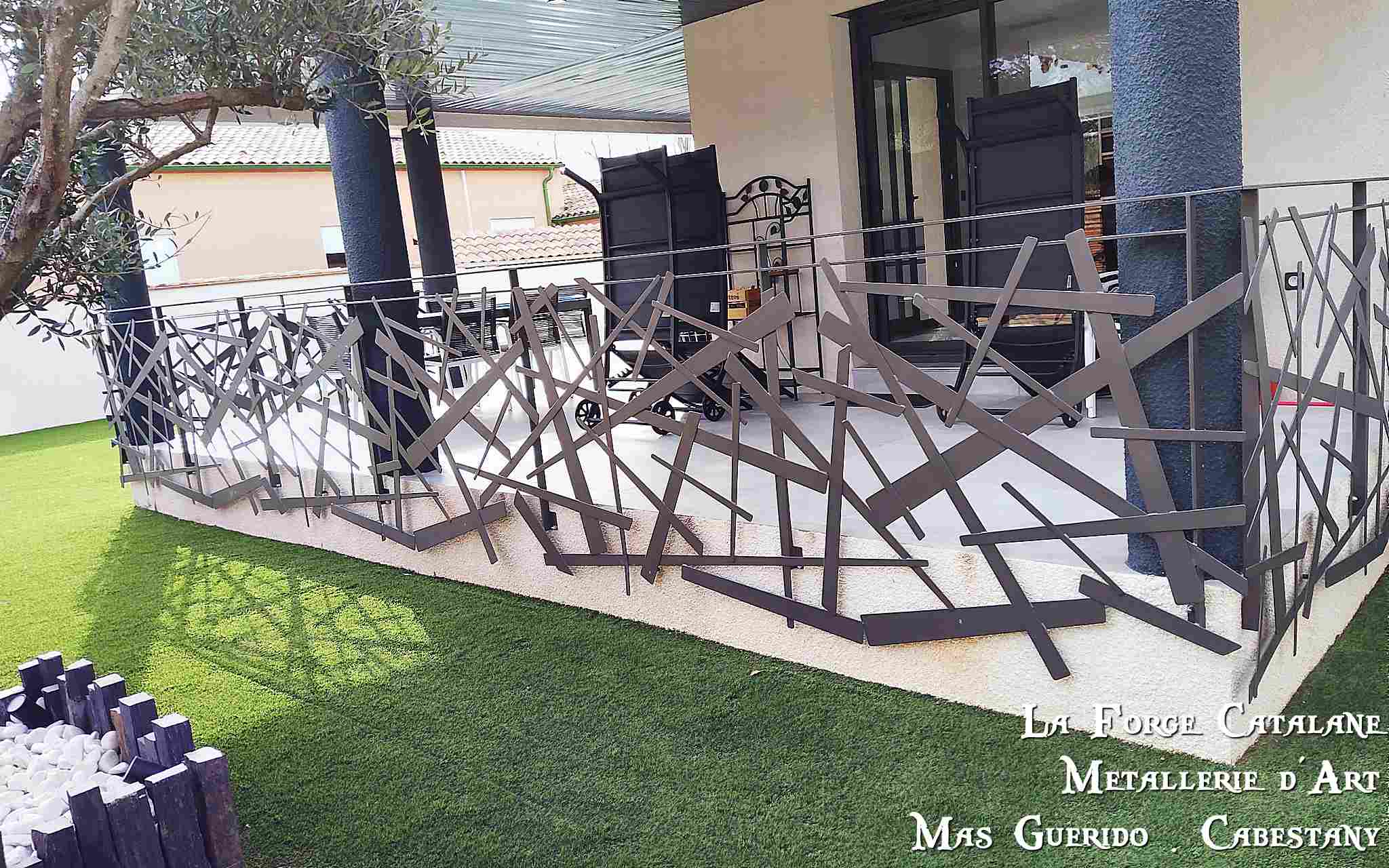 gardes corps plat entremeles decoupe laser moderne forge catalane.jpg